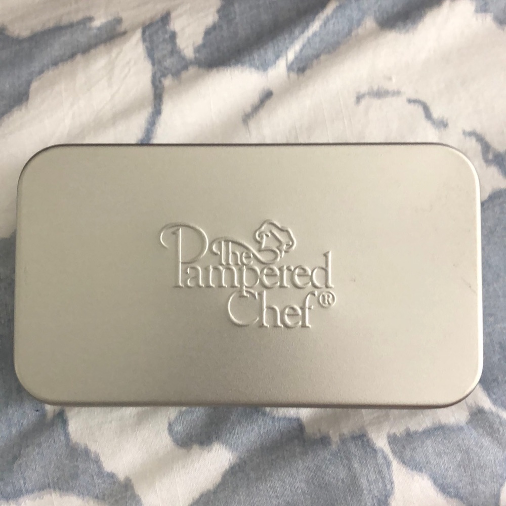 NEW Pampered Chef Creative Cutters Set